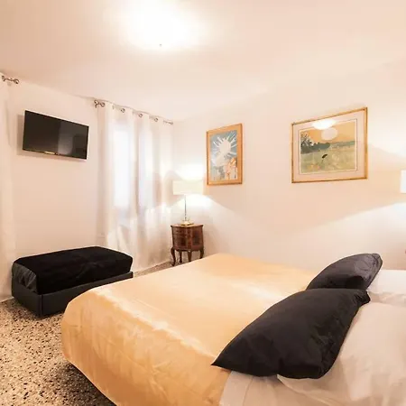 Apartmán Andrea Flat 1st Floor Benátky