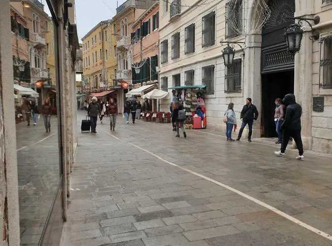 Apartament Andrea Flat 1st Floor